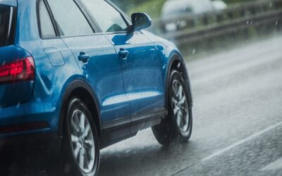 Cómo prevenir y actuar frente al aquaplaning: guía para conductores